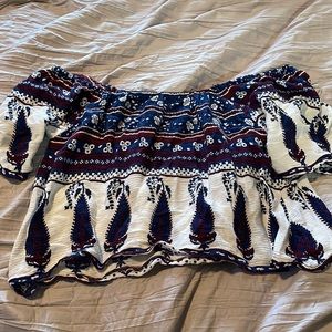 Off the shoulder tribal patter shirt